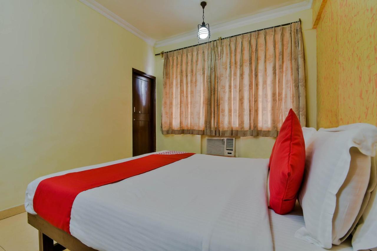Hotel Manoshanti Panadzsi Kültér fotó