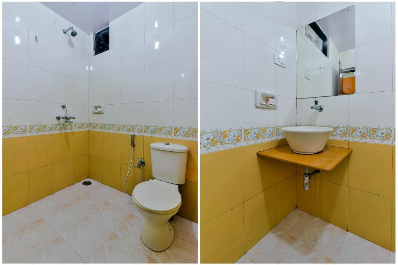 Hotel Manoshanti Panadzsi Kültér fotó