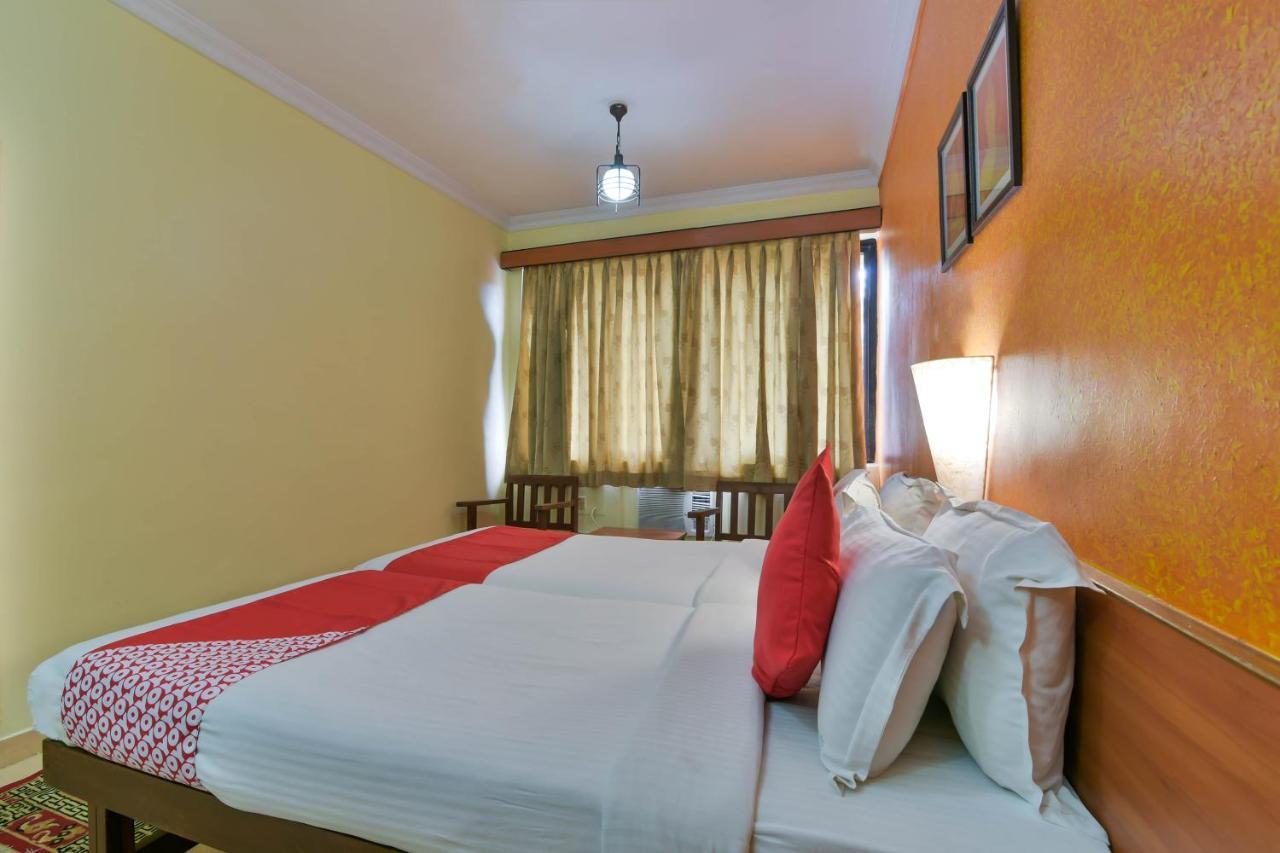 Hotel Manoshanti Panadzsi Kültér fotó