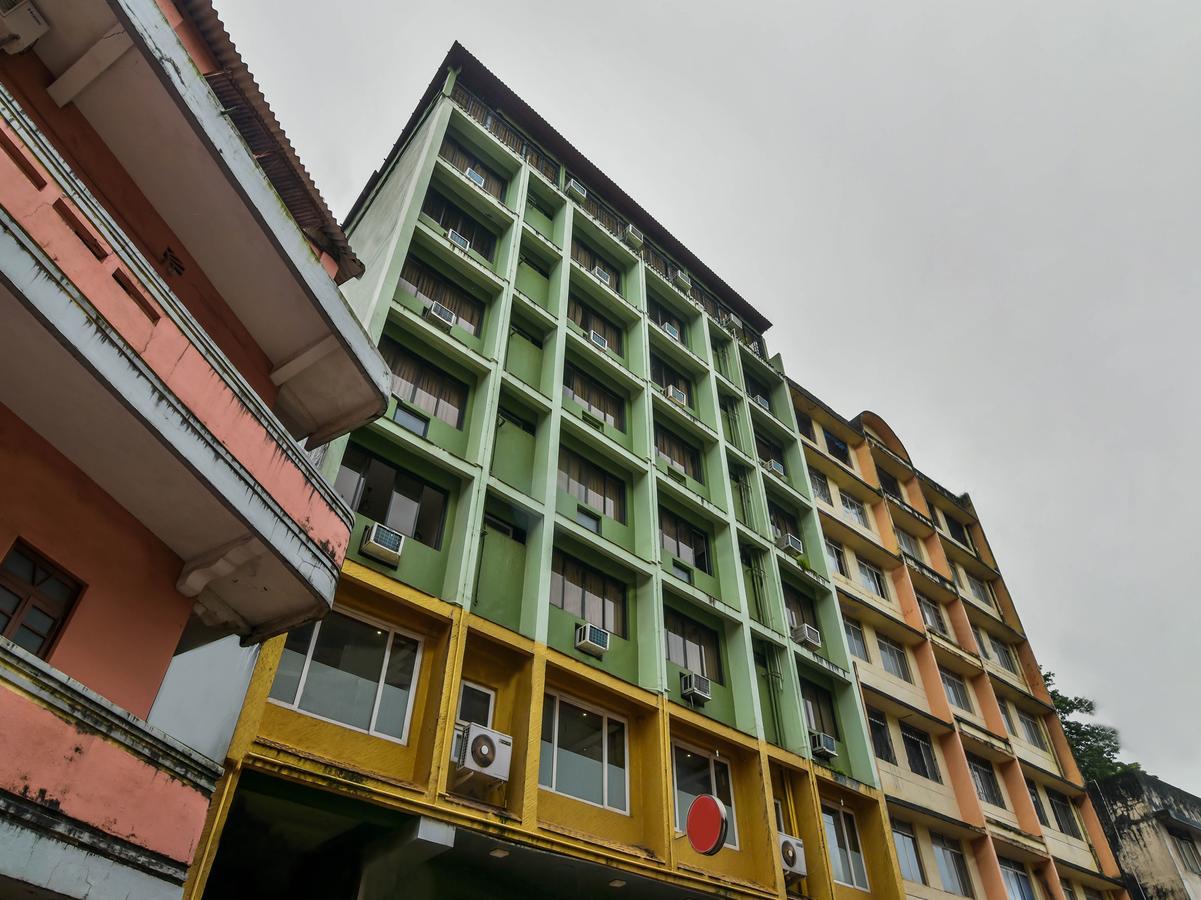 Hotel Manoshanti Panadzsi Kültér fotó