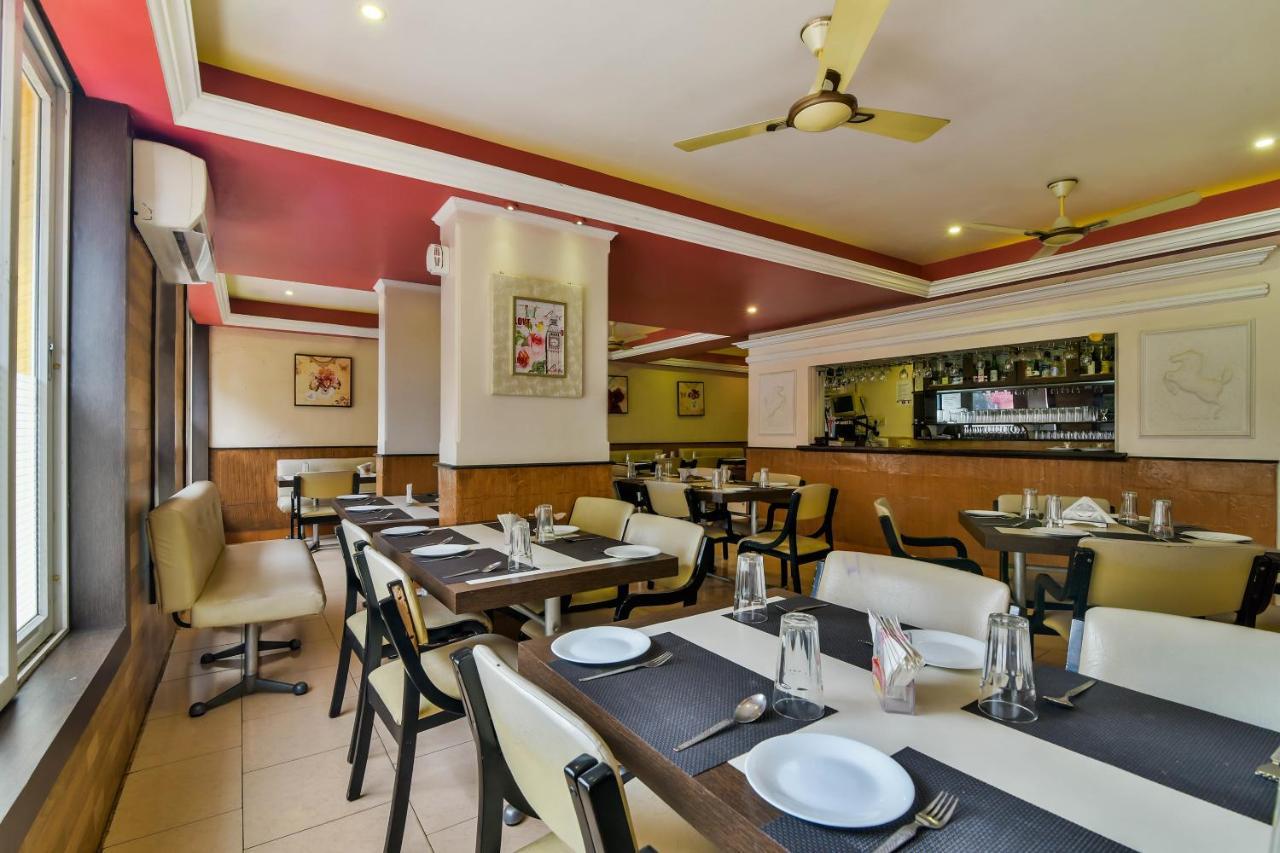 Hotel Manoshanti Panadzsi Kültér fotó