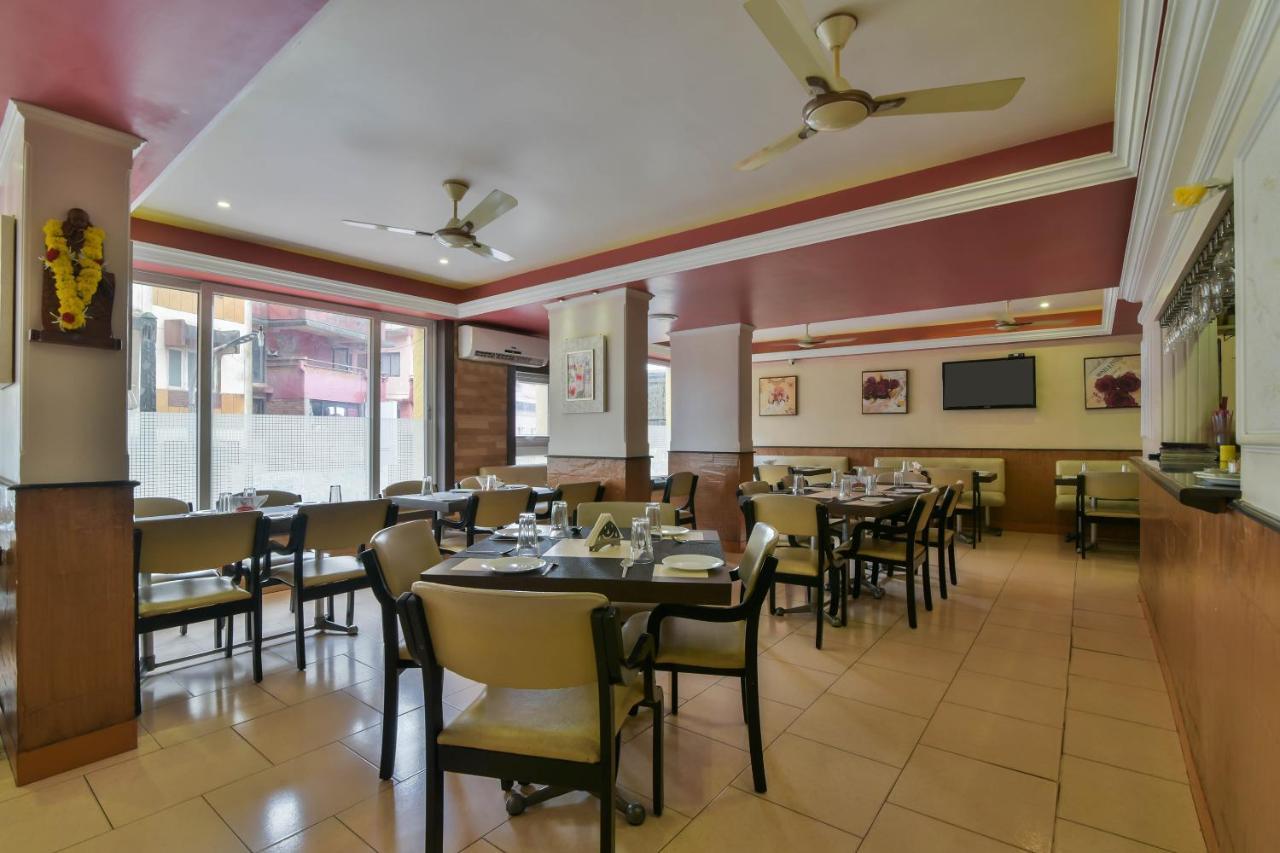 Hotel Manoshanti Panadzsi Kültér fotó